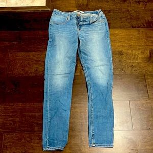 Abercrombie 6R jeans, waist 28, length 29